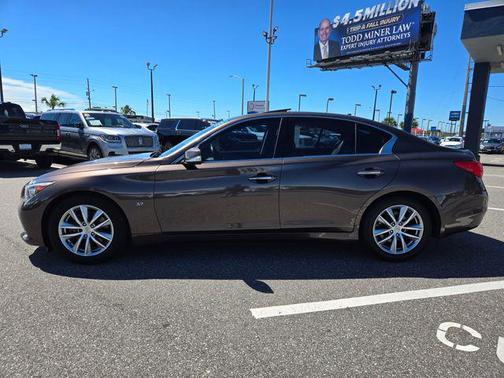 2015 INFINITI Q50 Premium