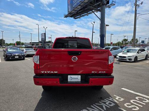 2022 Nissan Titan SV