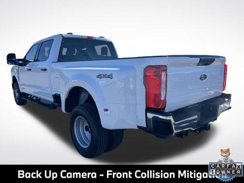 Oxford White 2024 Ford F-350 XLT