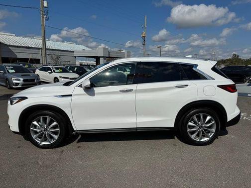 2022 INFINITI QX50 LUXE
