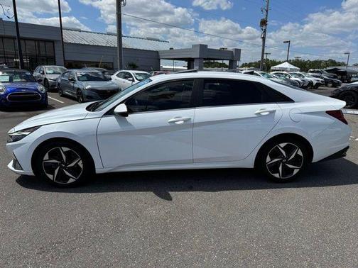 2021 Hyundai ELANTRA Limited