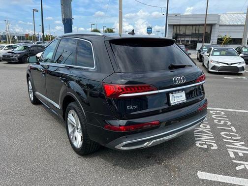 2021 Audi Q7 55 Premium