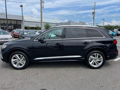 2021 Audi Q7 55 Premium