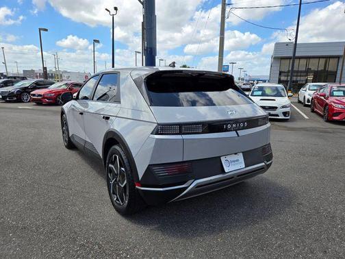 2023 Hyundai IONIQ 5 SE