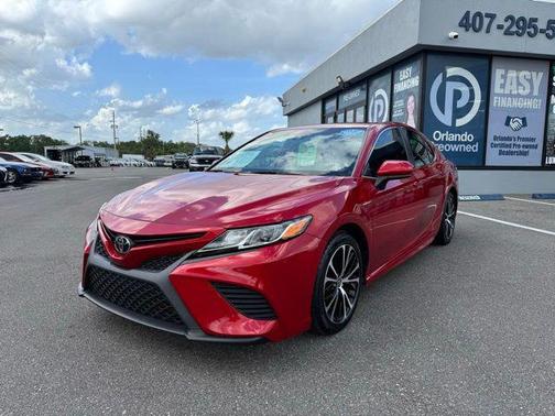 2020 Toyota Camry SE