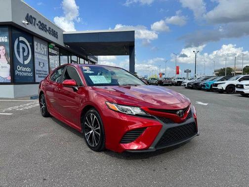 2020 Toyota Camry SE