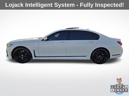 Alpine White 2022 BMW 750 i xDrive