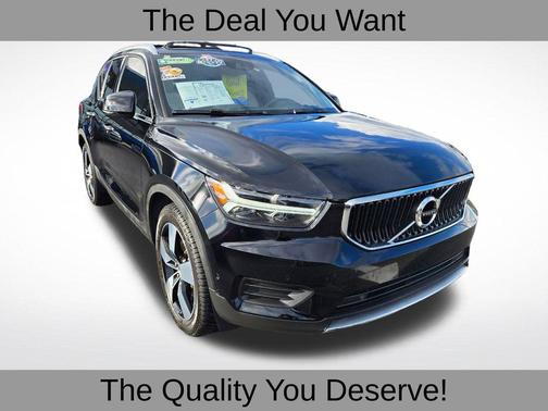 2019 Volvo XC40 T4 Momentum