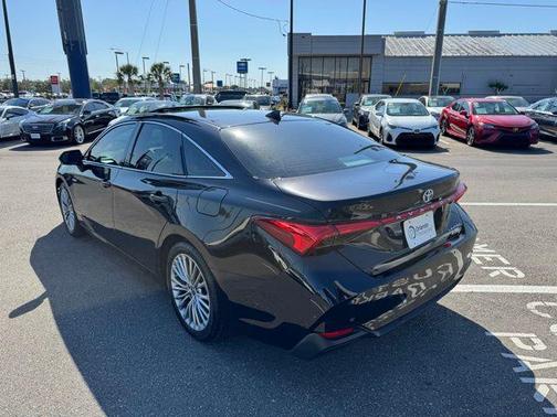 2021 Toyota Avalon Hybrid Limited