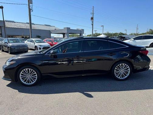 2021 Toyota Avalon Hybrid Limited