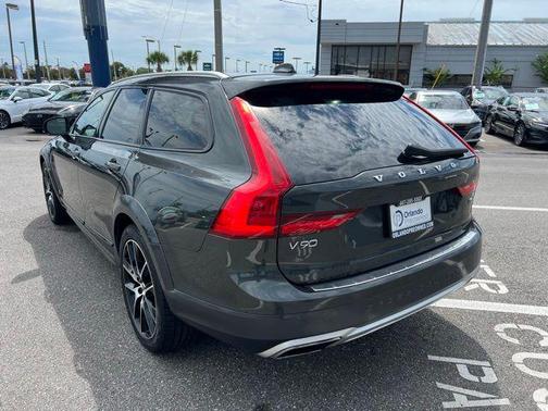 2020 Volvo V90 Cross Country T6