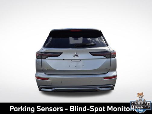 Alloy Silver Metallic 2025 Mitsubishi Outlander SE