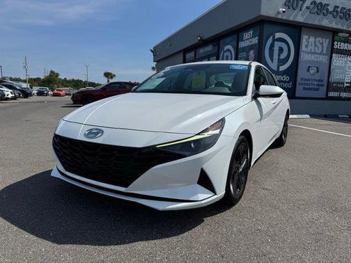 2022 Hyundai ELANTRA SEL