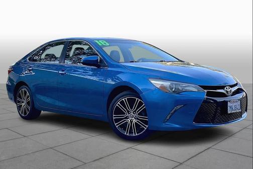 2016 Toyota Camry SE w/Special Edition Pkg