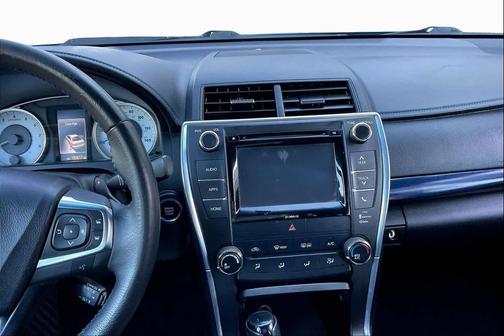 2016 Toyota Camry SE w/Special Edition Pkg