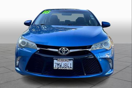 2016 Toyota Camry SE w/Special Edition Pkg