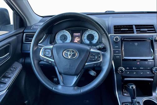 2016 Toyota Camry SE w/Special Edition Pkg