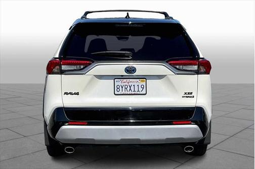 2021 Toyota RAV4 Hybrid SE