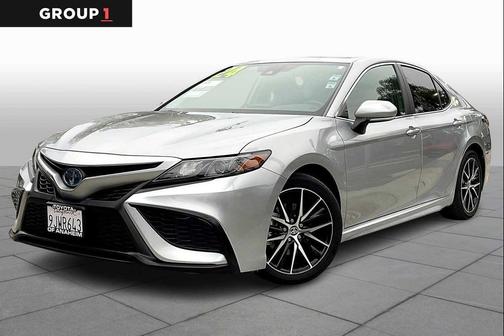 2024 Toyota Camry Hybrid SE