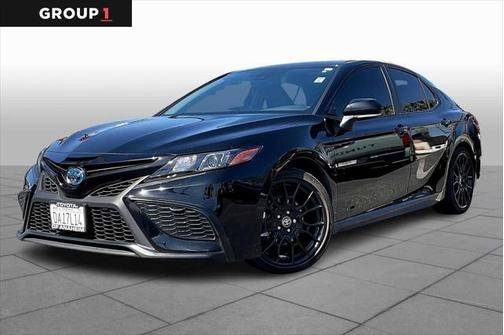 2024 Toyota Camry Hybrid SE