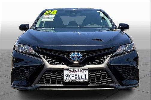 2024 Toyota Camry Hybrid SE