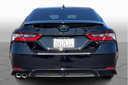 2024 Toyota Camry Hybrid SE