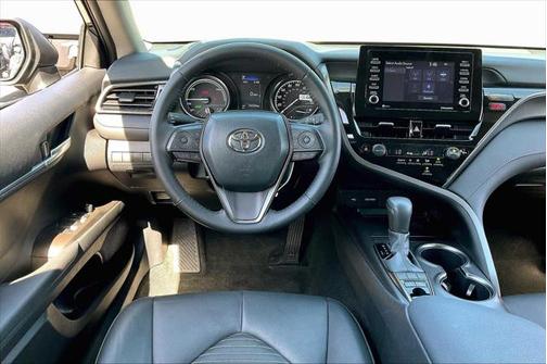2024 Toyota Camry Hybrid SE
