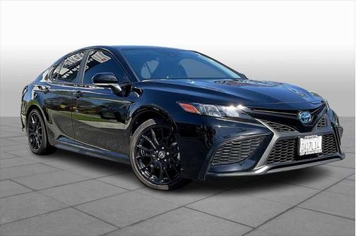 2024 Toyota Camry Hybrid SE