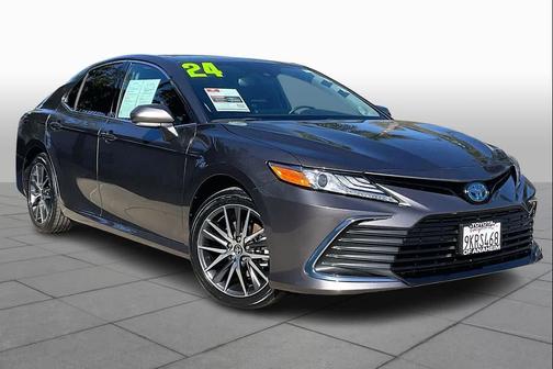 2024 Toyota Camry Hybrid XLE