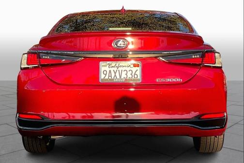 2022 Lexus ES 300h F SPORT