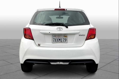 2015 Toyota Yaris L