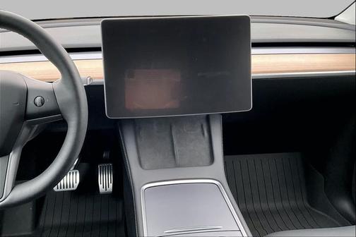 Pearl White Multi-Coat 2024 Tesla Model Y Long Range Dual Motor All-Wheel Drive