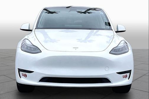 Pearl White Multi-Coat 2024 Tesla Model Y Long Range Dual Motor All-Wheel Drive