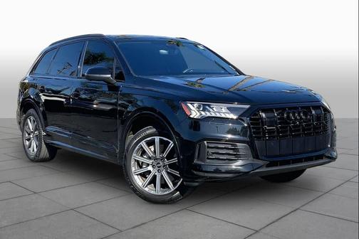 Mythos Black Metallic 2023 Audi Q7 45 Premium Plus