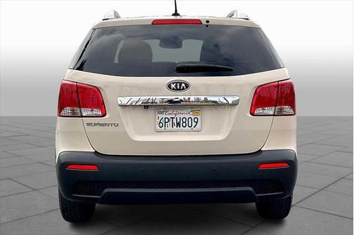 2011 Kia Sorento LX