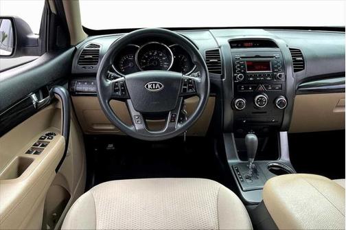 2011 Kia Sorento LX