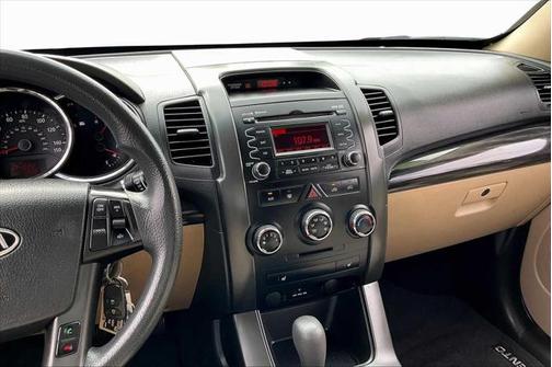 2011 Kia Sorento LX