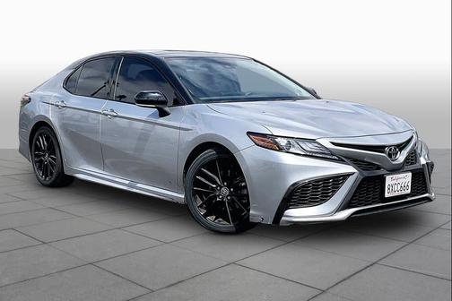 Celestial Silver/Midnight Black Metallic 2021 Toyota Camry XSE