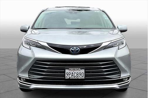 2024 Toyota Sienna Limited 7-Passenger