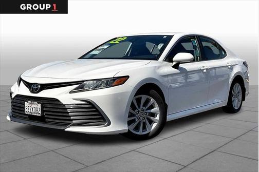 2022 Toyota Camry LE