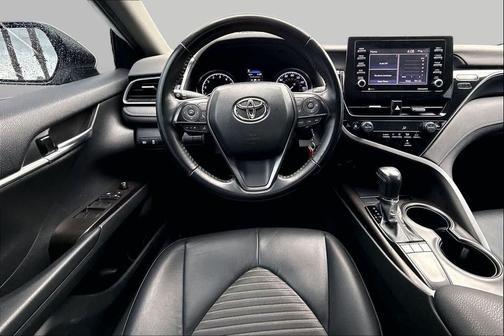 Ice Cap 2023 Toyota Camry SE