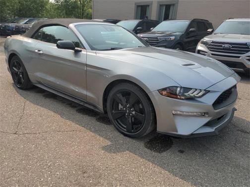 2021 Ford Mustang EcoBoost