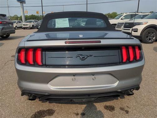2021 Ford Mustang EcoBoost