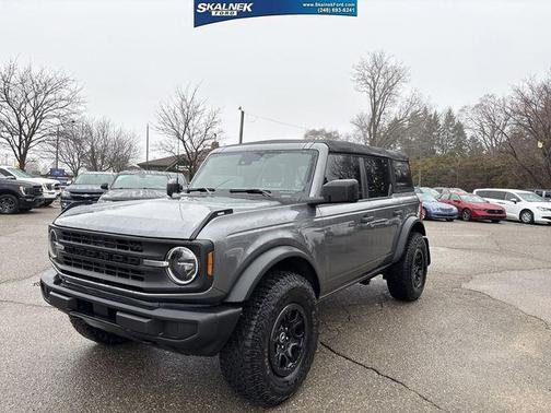 2023 Ford Bronco Base