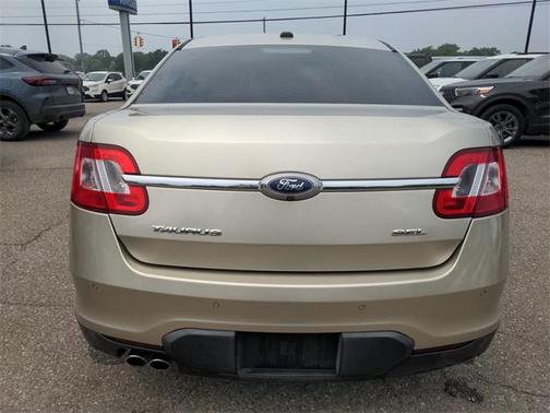 2010 Ford Taurus SEL