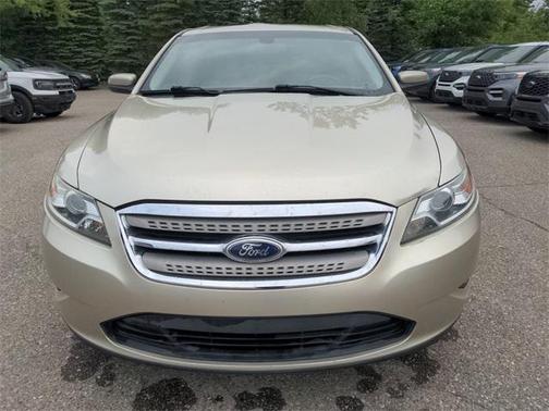 2010 Ford Taurus SEL