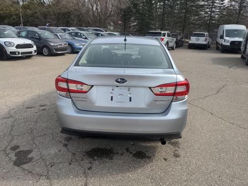 Ice Silver Metallic 2017 Subaru Impreza 2.0I
