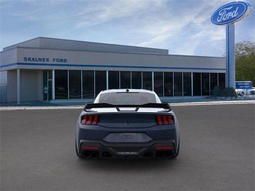 2025 Ford Mustang Dark Horse