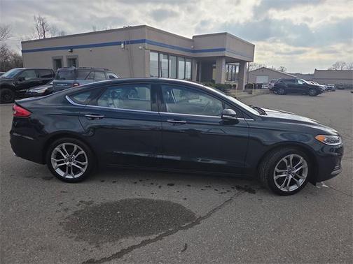 2020 Ford Fusion SEL