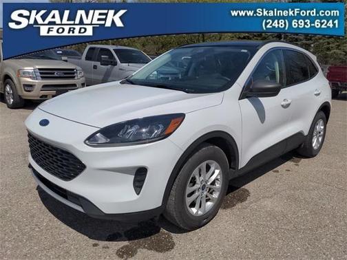 2022 Ford Escape SE